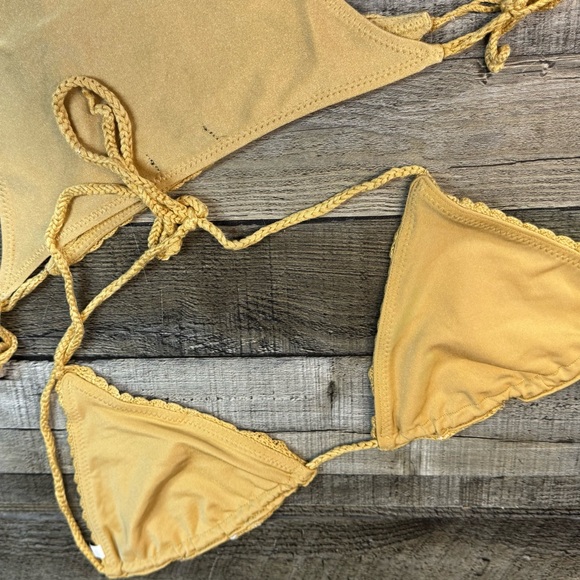 NWOT Gold and White Crochet Bikini Set, size Small (2 piece) - Picture 6 of 7